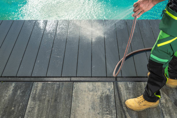 Best Garage Pressure Washing  in Luling, TX